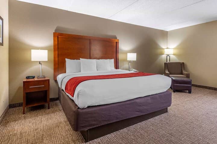 Room 5 of 30