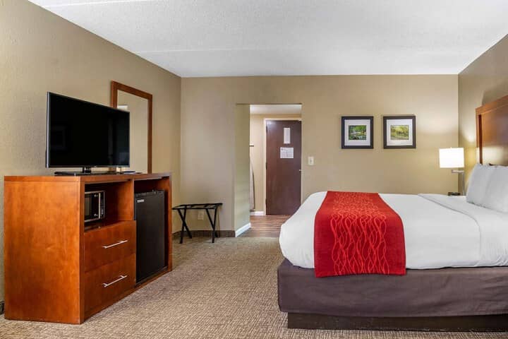 Room 6 of 30